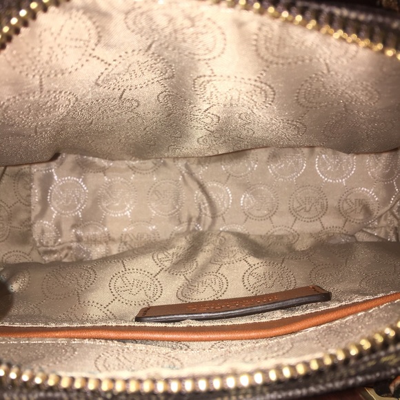 Michael Kors jet set travel bag - Picture 3 of 4